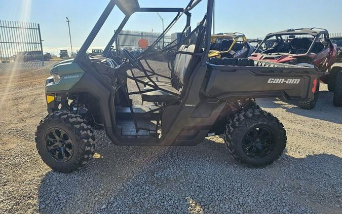 2025 Can-Am Defender DPS HD9