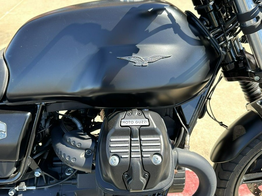 2022 Moto Guzzi V7 Stone E5