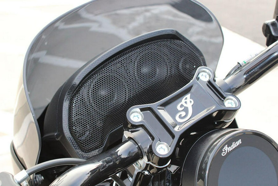 2026 Indian Motorcycle® Sport Chief RT Black Smoke