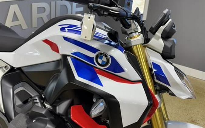 2026 BMW R 1300 R