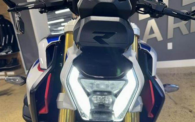 2026 BMW R 1300 R