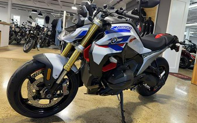 2026 BMW R 1300 R