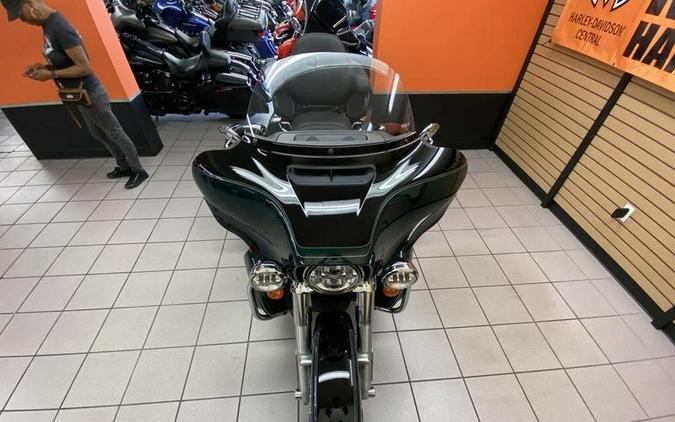 2024 Harley-Davidson® FLHTCUTG - Tri Glide® Ultra