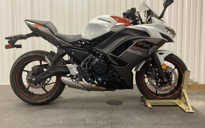 2023 Kawasaki Ninja® 650 Base