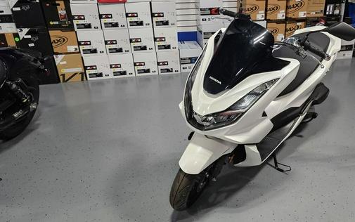 2022 Honda® PCX ABS