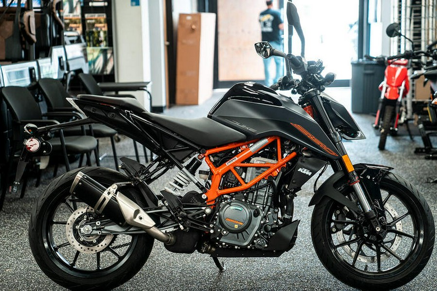 2023 KTM 390 Duke