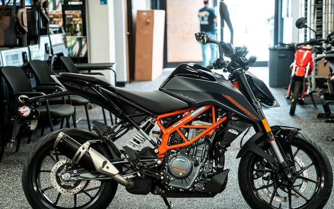 2023 KTM 390 Duke