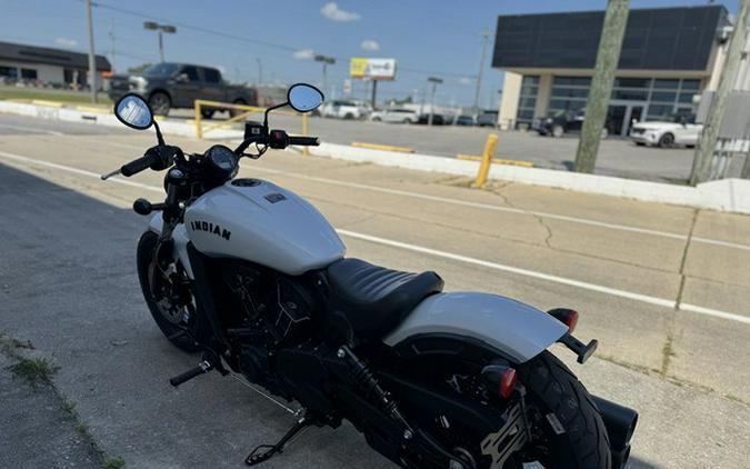 2024 Indian Scout Bobber Sixty ABS Ghost White Metallic