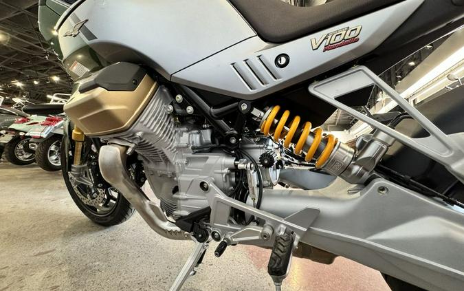 2024 Moto Guzzi V100 Mandello S