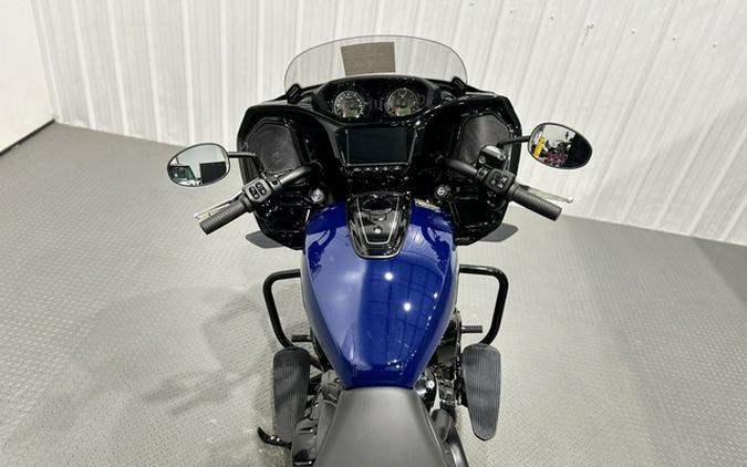 2025 Indian Challenger Dark Horse 112 w/PowerBand Audio Spri