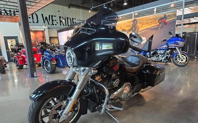 2000 Harley-Davidson® Electra Glide® Standard FLHT