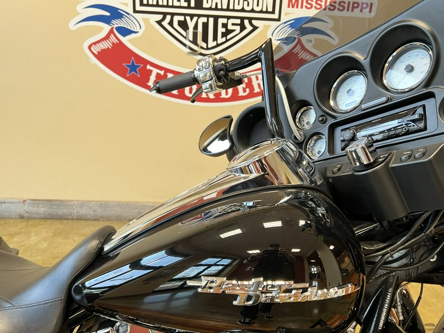 Used 2010 Harley-Davidson Street Glide Grand American Touring Motorcycle For Sale Near Memphis, TN