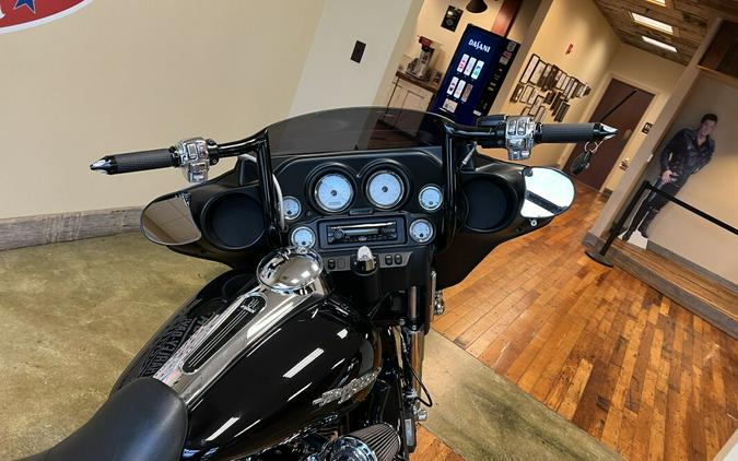 Used 2010 Harley-Davidson Street Glide Grand American Touring Motorcycle For Sale Near Memphis, TN