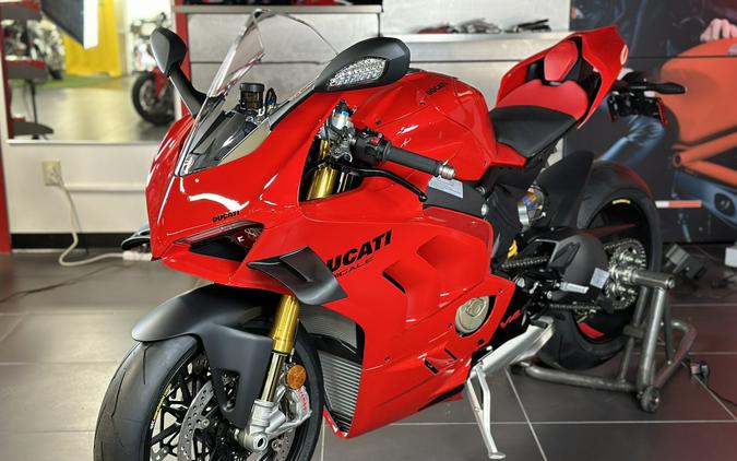 2024 Ducati PANIGALE V4 S