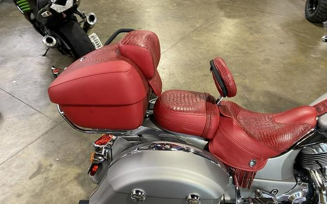 2016 Indian Motorcycle® Chieftain® Silver Smoke