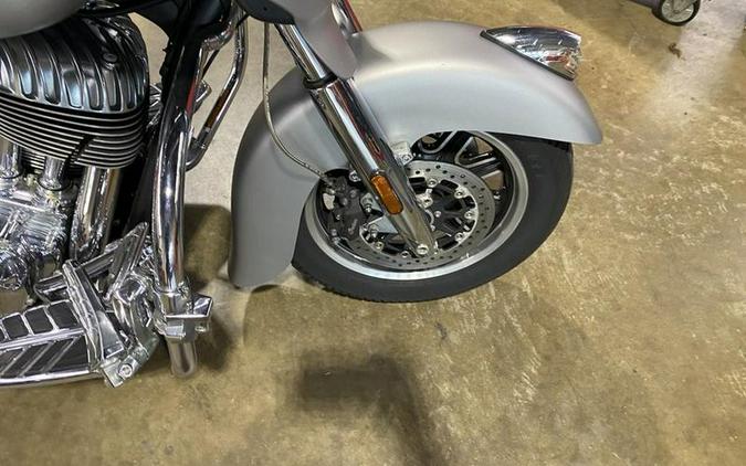 2016 Indian Motorcycle® Chieftain® Silver Smoke