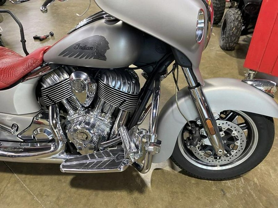 2016 Indian Motorcycle® Chieftain® Silver Smoke