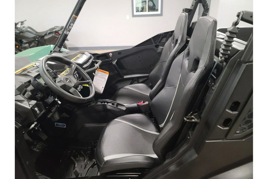 2026 Can-Am Commander DPS™ 700