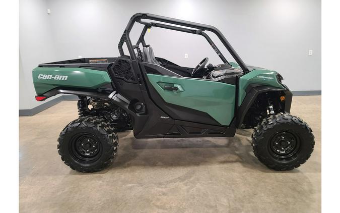 2026 Can-Am Commander DPS™ 700