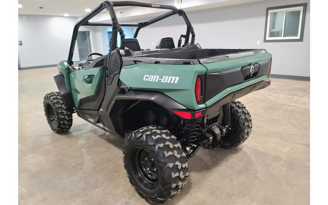 2026 Can-Am Commander DPS™ 700