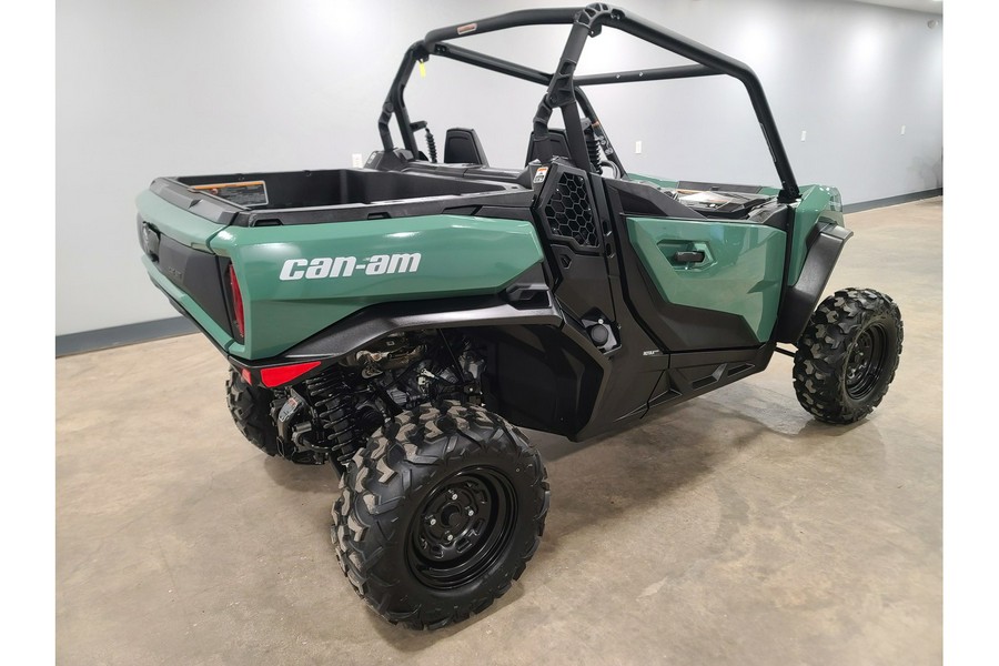 2026 Can-Am Commander DPS™ 700