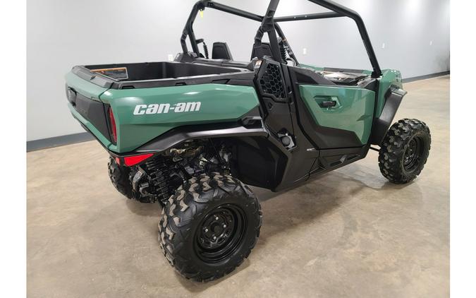 2026 Can-Am Commander DPS™ 700