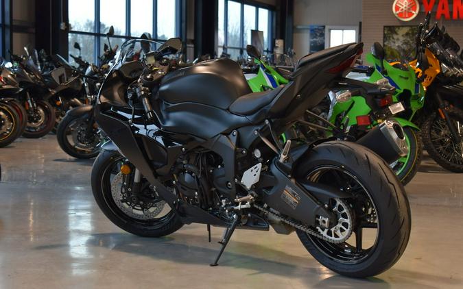 2024 Kawasaki Ninja® ZX™-6R ABS Metallic Flat Spark Black/Ebony