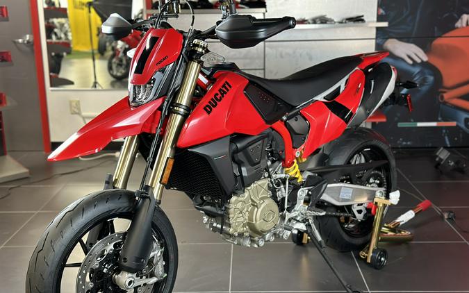 2024 Ducati HYPERMOTARD 698