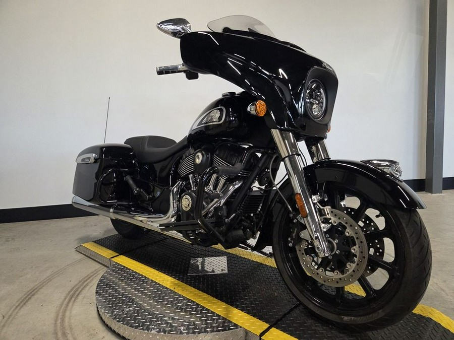 2024 Indian Motorcycle® Chieftain® Black Metallic