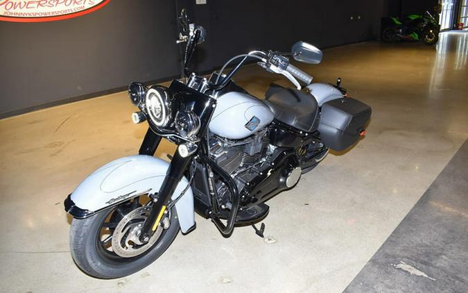 2026 Harley-Davidson Softail FLHC - Heritage Classic