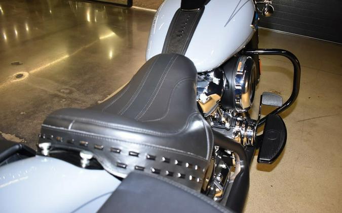 2026 Harley-Davidson Softail FLHC - Heritage Classic