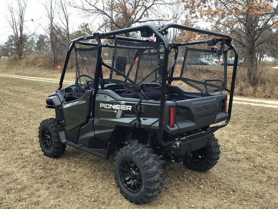 2025 Honda® Pioneer 1000-5 Deluxe