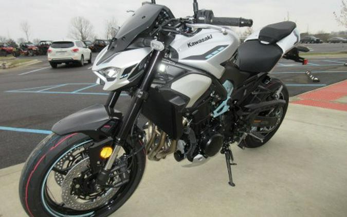 2025 Kawasaki Z900 ABS