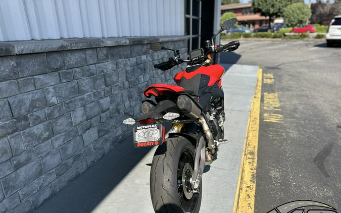 2026 Ducati Hypermotard V2