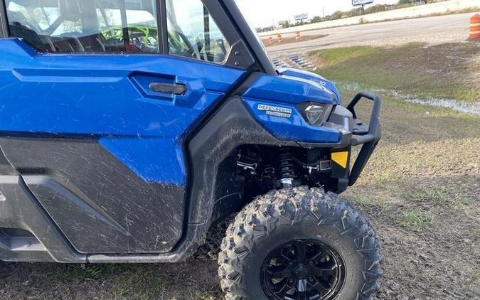 2023 Can-Am® Defender 6x6 Limited HD10