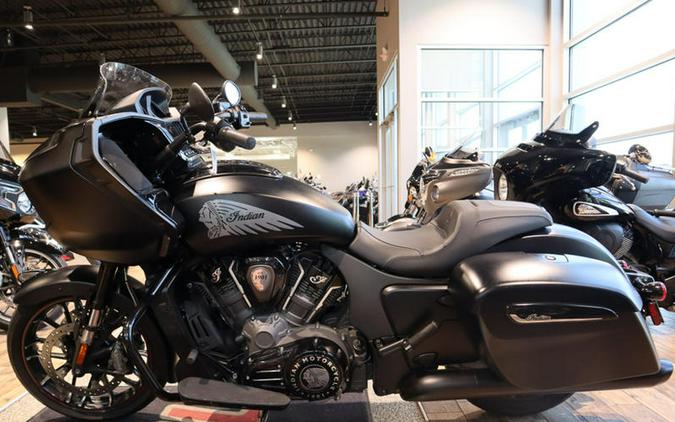 2022 Indian Motorcycle® Challenger® Dark Horse® Black Smoke