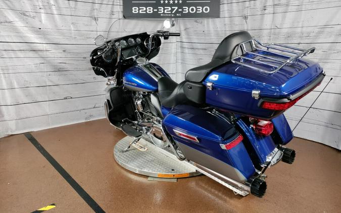 2017 Harley-Davidson Ultra Limited Two-Tone Superior Blue/Billet Silver