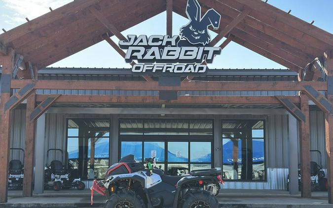 2025 Can-Am Outlander X mr 1000R Hyper Silver & Legion Red 1000R