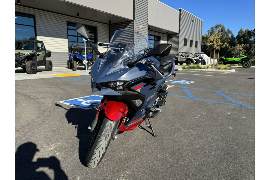 2026 Kawasaki Ninja® 500 SE ABS