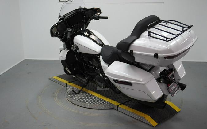 2026 Harley-Davidson® Street Glide Limited White Onyx Pearl Black Trim
