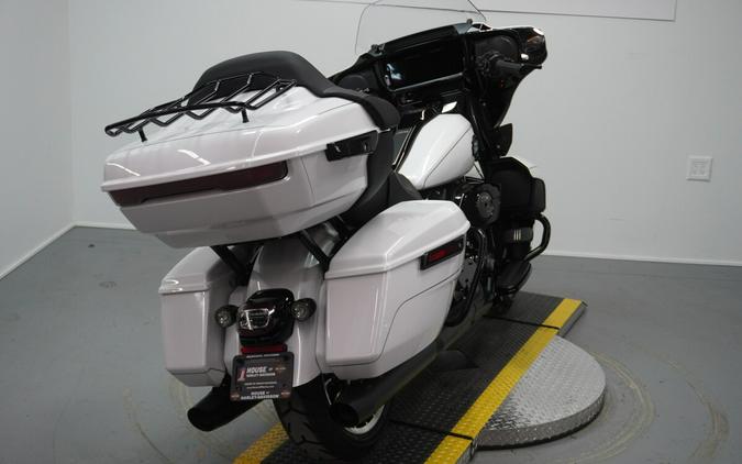 2026 Harley-Davidson® Street Glide Limited White Onyx Pearl Black Trim