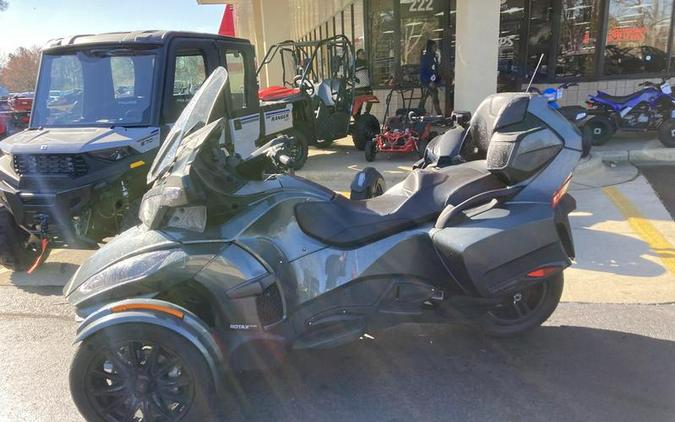 2018 Can-Am® Spyder® RT Limited Dark