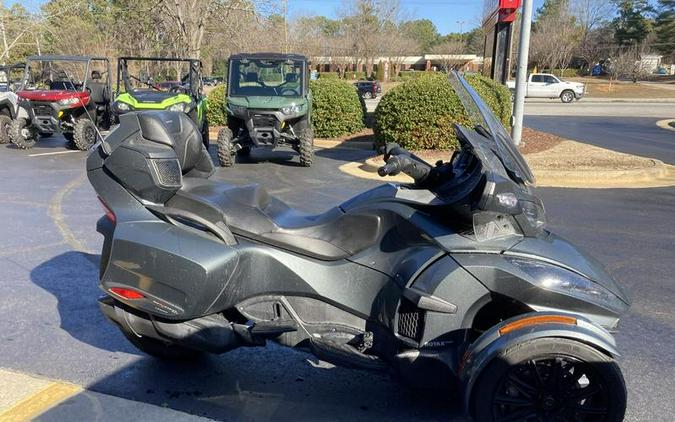 2018 Can-Am® Spyder® RT Limited Dark