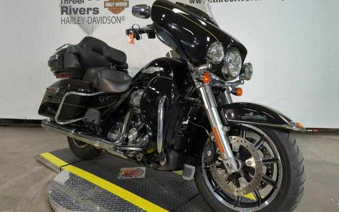 2017 Harley-Davidson® Ultra Limited Exclusive - Vivid Black - Firefighter