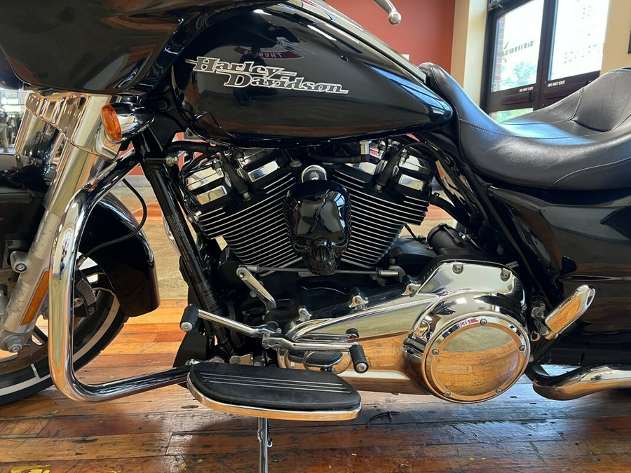 Used 2018 Harley-Davidson Street Glide Grand American Touring Motorcycle For Sale Near Memphis, TN