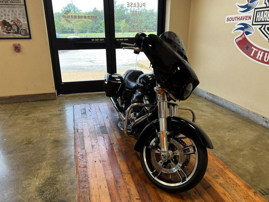 Used 2018 Harley-Davidson Street Glide Grand American Touring Motorcycle For Sale Near Memphis, TN