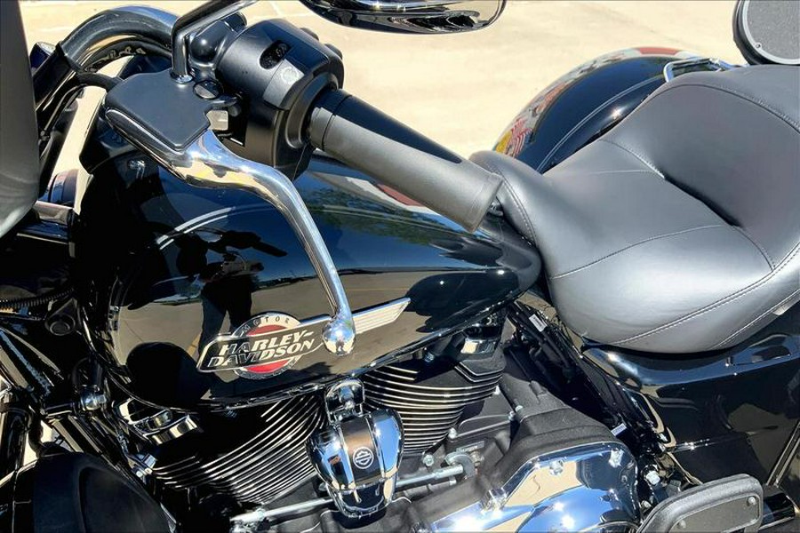 2024 Harley-Davidson® FLHTCUTG - Tri Glide® Ultra