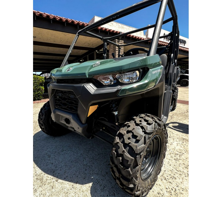 2023 Can-Am™ Defender MAX HD7