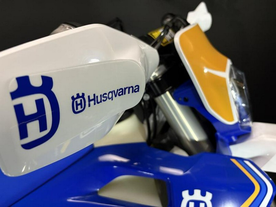 2025 Husqvarna® TE 300 Heritage