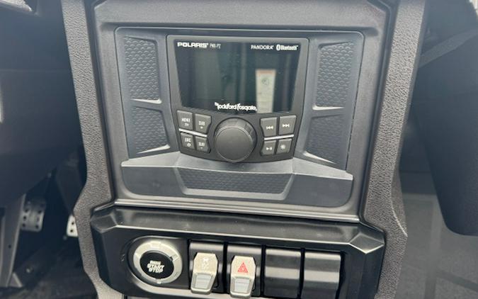 2026 Polaris Slingshot® S Manual